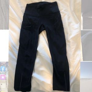 Lululemon leggings crop, navy, size 2
